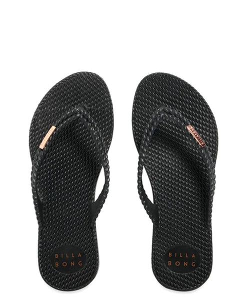 KICK BACK THONG - SOLID