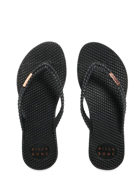 KICK BACK THONG - SOLID