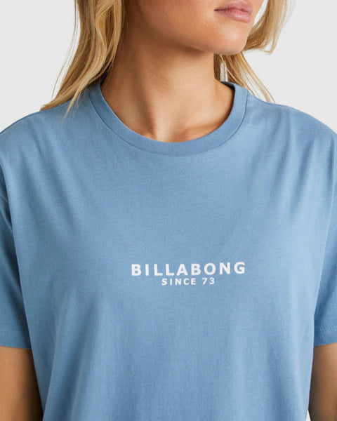 EMERALD ISLAND TEE