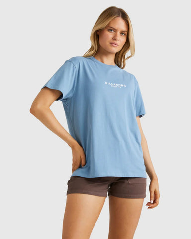 EMERALD ISLAND TEE