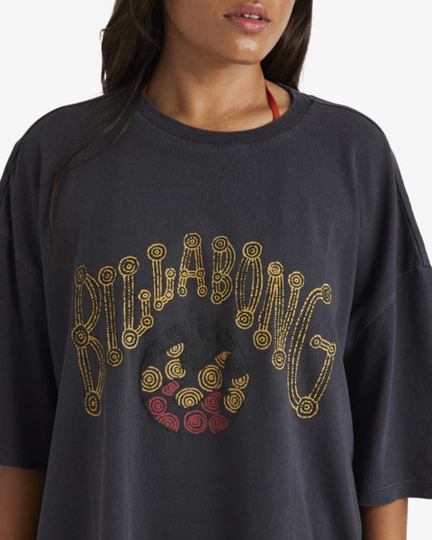 OTIS ARCH TEE