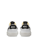 BLAZER LOW '77