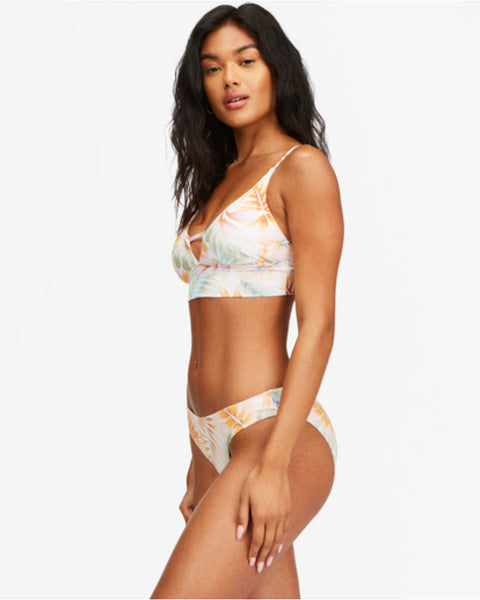 HAUT ISLAND CALLING V NECK