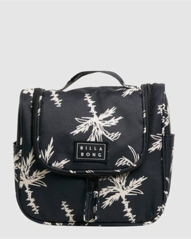 TRAVEL BEAUTY